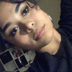 Meet your Posher, Leslie